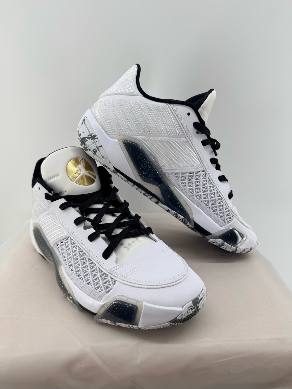 Jordan 38 Low White Metallic Size 10.5M